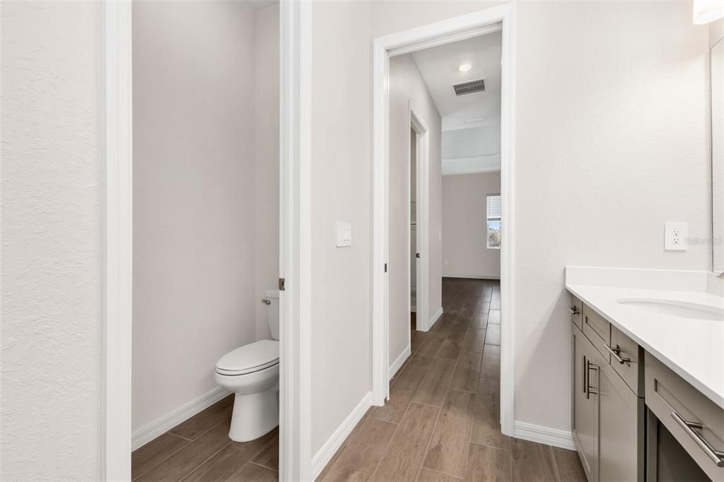 En Venta: $659,000 (4 camas, 3 baños, 2252 Pies cuadrados)