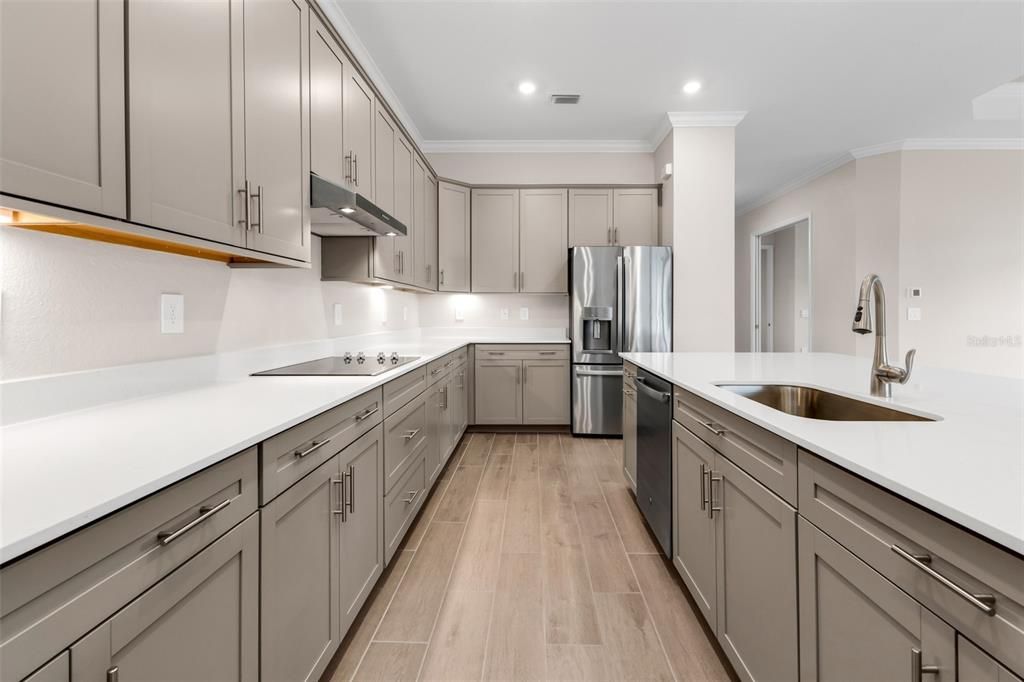 En Venta: $659,000 (4 camas, 3 baños, 2252 Pies cuadrados)