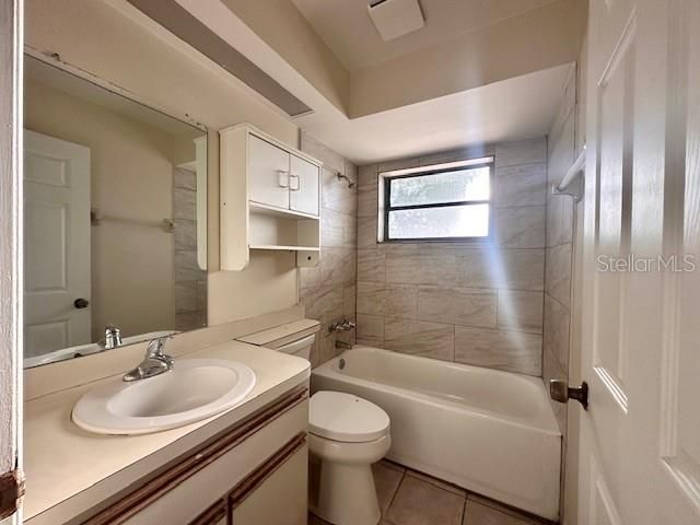 В аренду: $1,200 (2 спален, 1 ванн, 900 Квадратных фут)