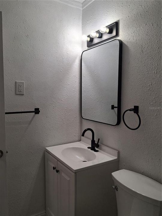 For Rent: $1,900 (3 beds, 2 baths, 1000 Square Feet)