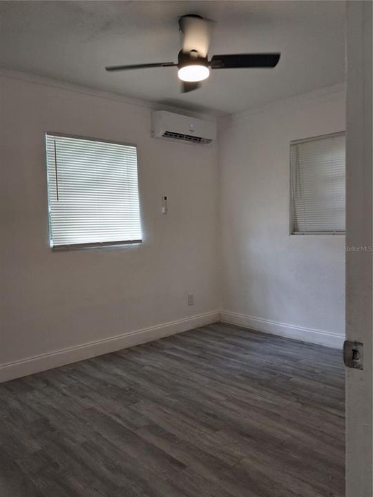 For Rent: $1,900 (3 beds, 2 baths, 1000 Square Feet)
