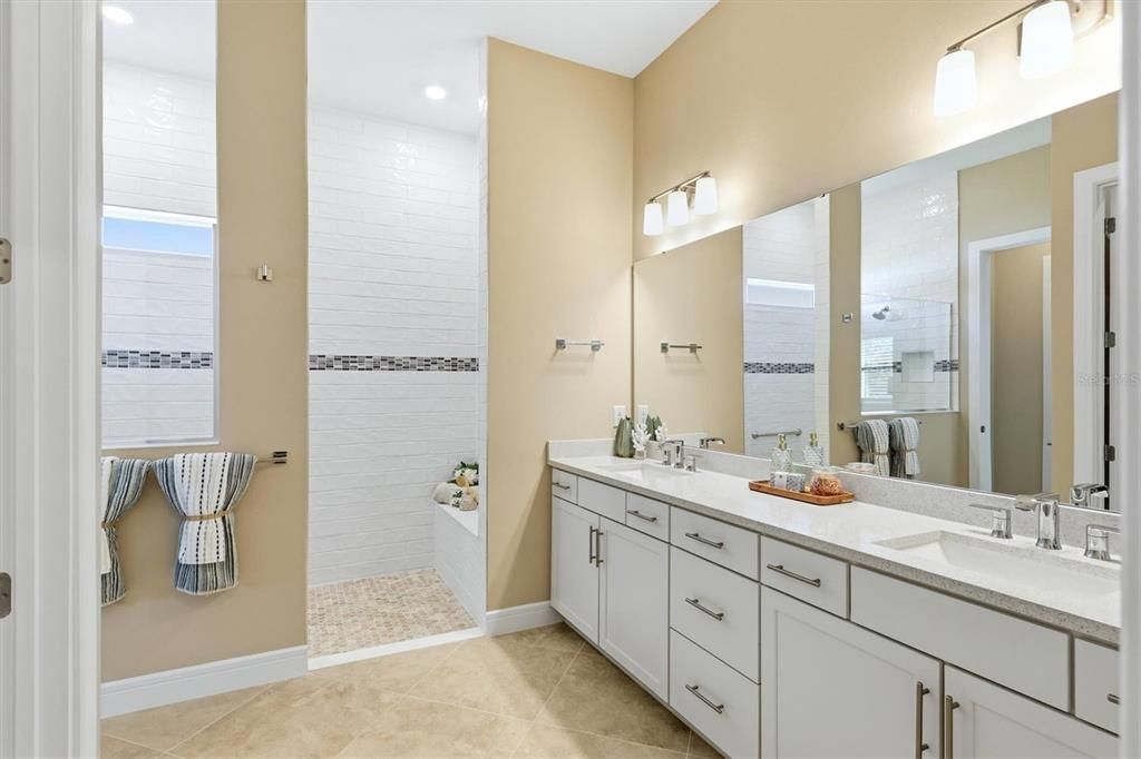 For Sale: $779,000 (3 beds, 3 baths, 2936 Square Feet)