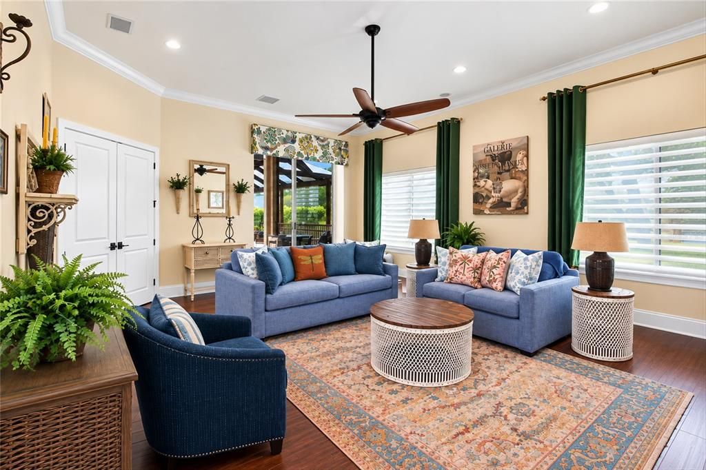 For Sale: $1,599,000 (3 beds, 4 baths, 3636 Square Feet)