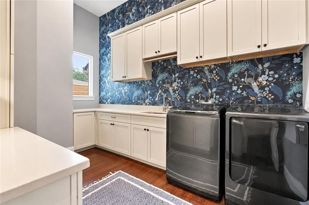 For Sale: $1,599,000 (3 beds, 4 baths, 3636 Square Feet)