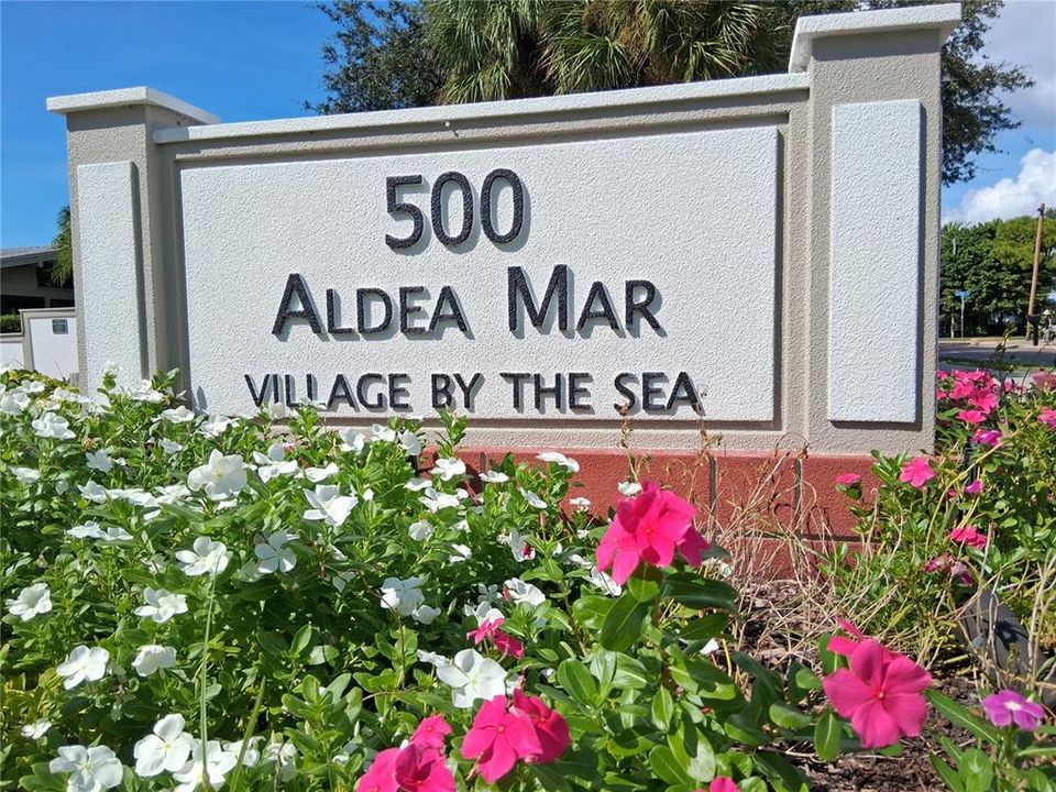 For Rent: $5,000 (2 beds, 2 baths, 1032 Square Feet)