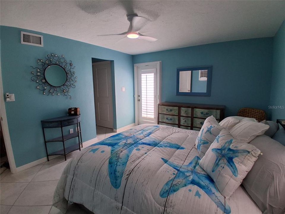 For Rent: $5,000 (2 beds, 2 baths, 1032 Square Feet)