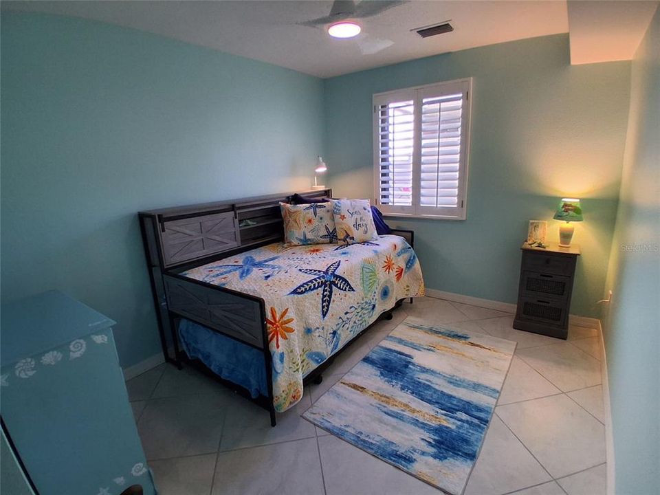 For Rent: $5,000 (2 beds, 2 baths, 1032 Square Feet)