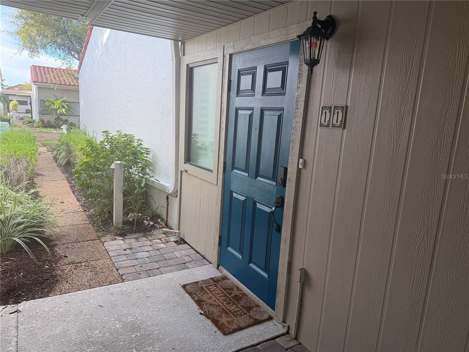 For Rent: $5,000 (2 beds, 2 baths, 1032 Square Feet)