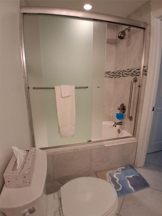 For Rent: $5,000 (2 beds, 2 baths, 1032 Square Feet)