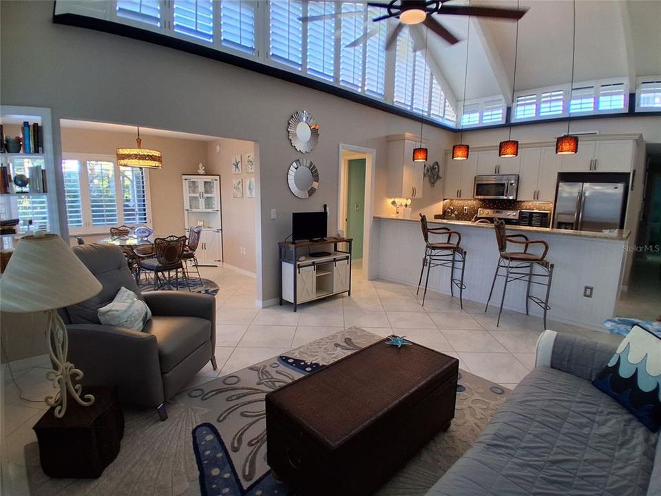For Rent: $5,000 (2 beds, 2 baths, 1032 Square Feet)