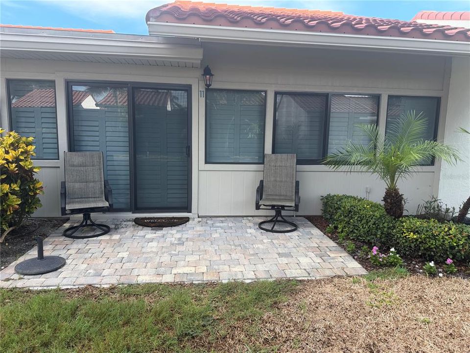 For Rent: $5,000 (2 beds, 2 baths, 1032 Square Feet)