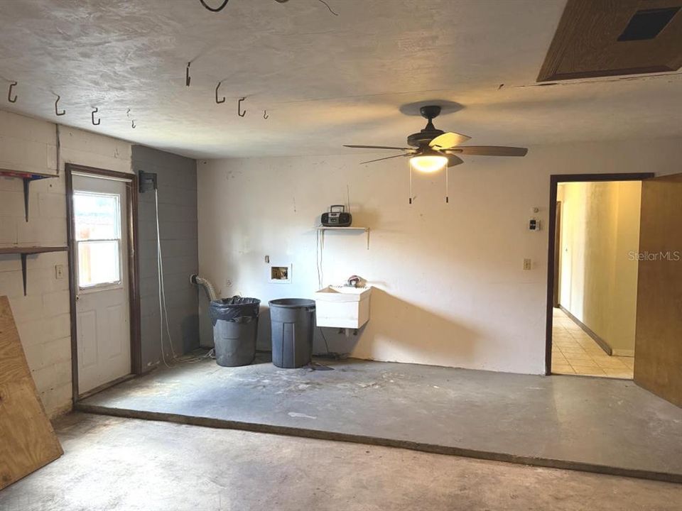 En Venta: $299,900 (3 camas, 2 baños, 1666 Pies cuadrados)