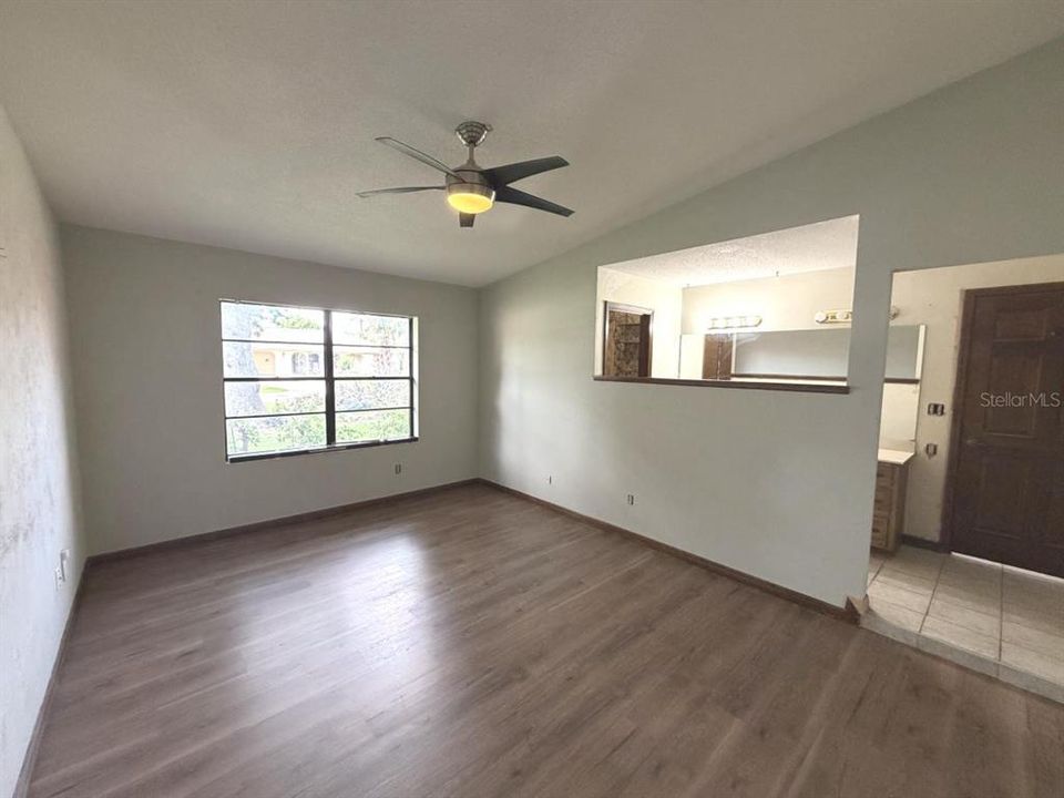 En Venta: $299,900 (3 camas, 2 baños, 1666 Pies cuadrados)