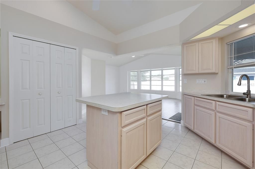 For Sale: $459,000 (3 beds, 2 baths, 2172 Square Feet)
