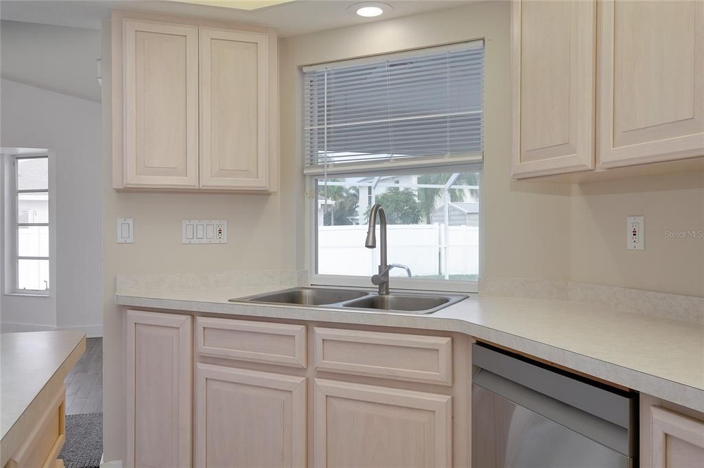 For Sale: $459,000 (3 beds, 2 baths, 2172 Square Feet)