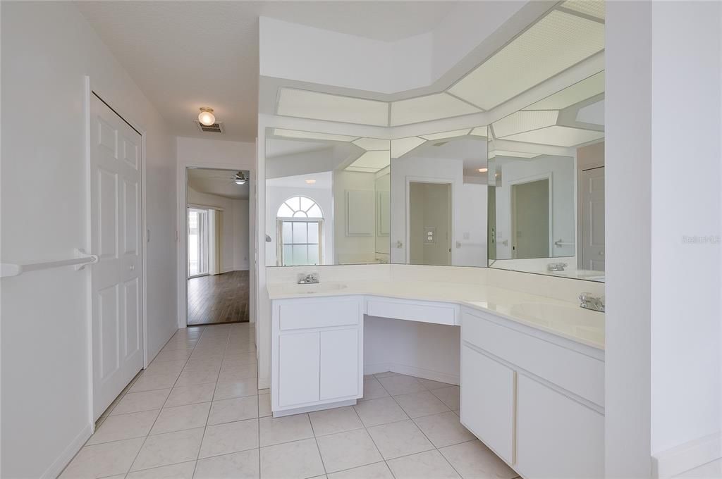 For Sale: $459,000 (3 beds, 2 baths, 2172 Square Feet)