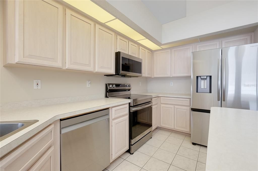 For Sale: $459,000 (3 beds, 2 baths, 2172 Square Feet)