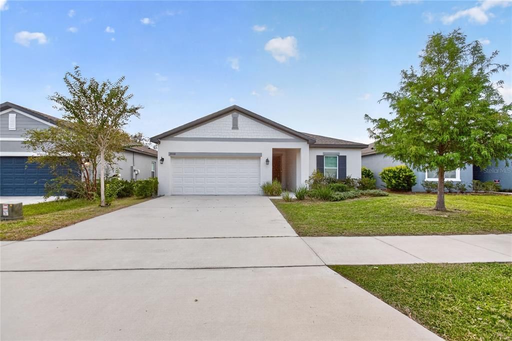 For Sale: $335,000 (4 beds, 2 baths, 1890 Square Feet)