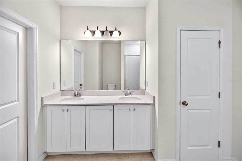 For Sale: $335,000 (4 beds, 2 baths, 1890 Square Feet)