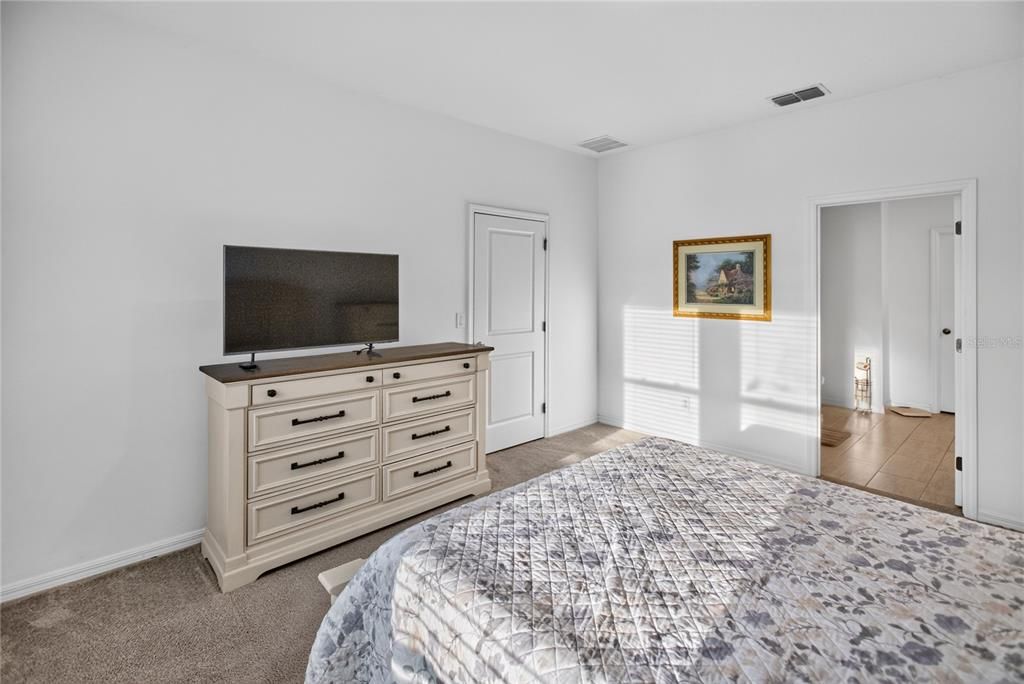 For Sale: $335,000 (4 beds, 2 baths, 1890 Square Feet)