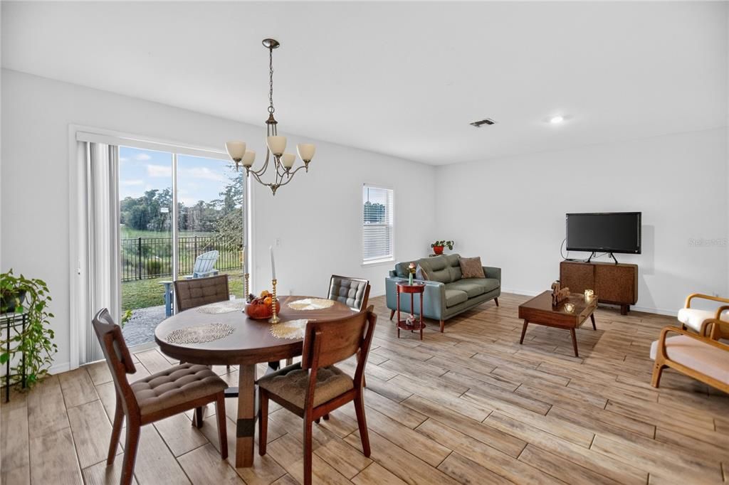 For Sale: $335,000 (4 beds, 2 baths, 1890 Square Feet)