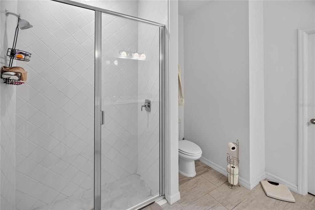 For Sale: $335,000 (4 beds, 2 baths, 1890 Square Feet)
