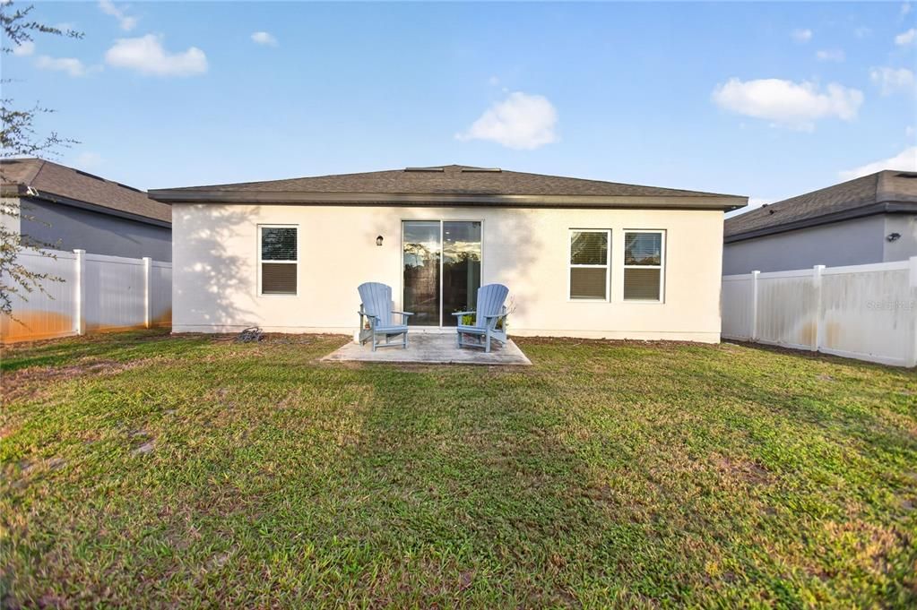 For Sale: $335,000 (4 beds, 2 baths, 1890 Square Feet)