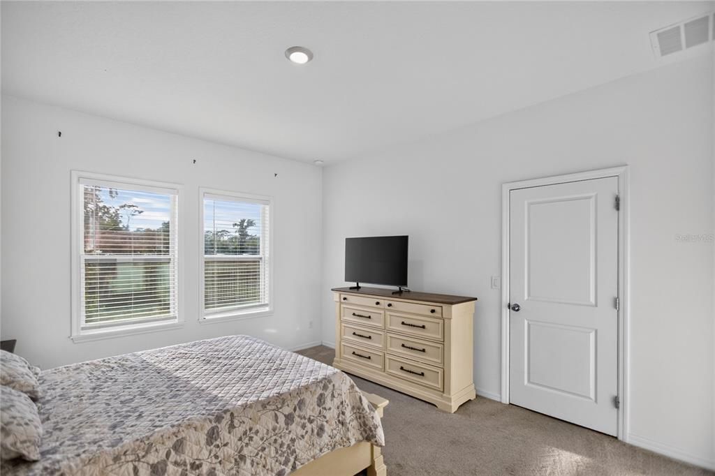 For Sale: $335,000 (4 beds, 2 baths, 1890 Square Feet)
