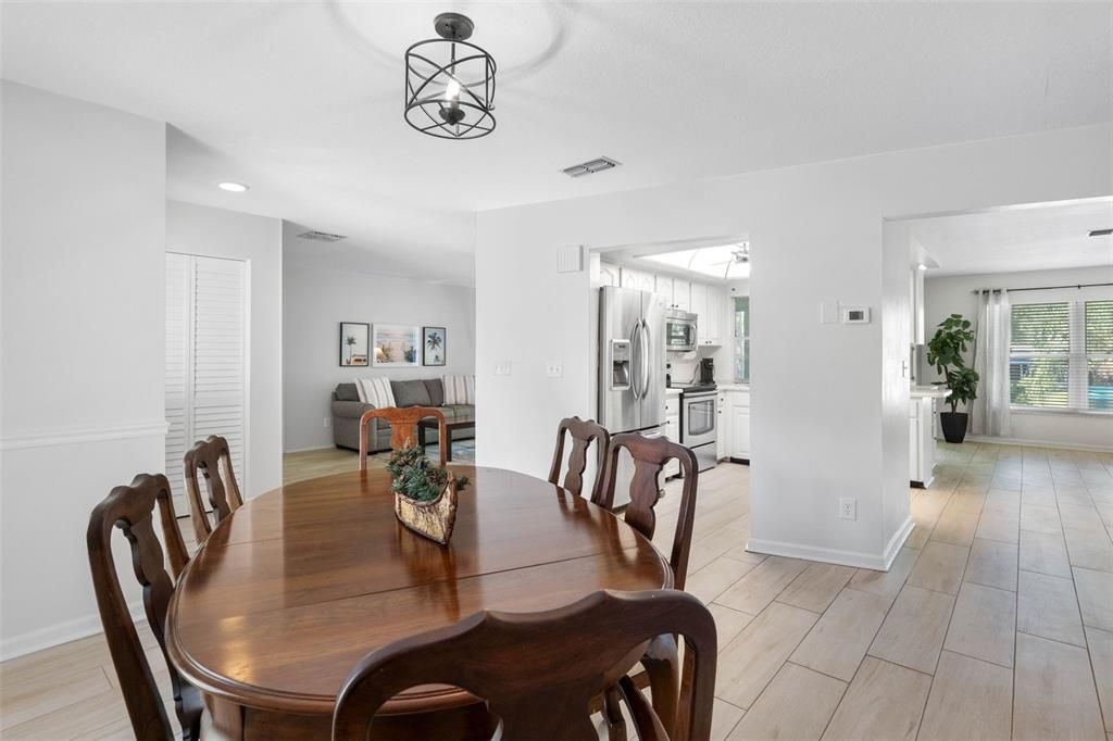 En Venta: $435,500 (2 camas, 2 baños, 1879 Pies cuadrados)