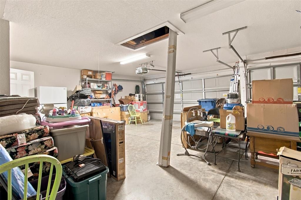 For Sale: $339,900 (3 beds, 2 baths, 2028 Square Feet)