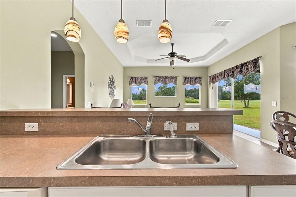 For Sale: $339,900 (3 beds, 2 baths, 2028 Square Feet)
