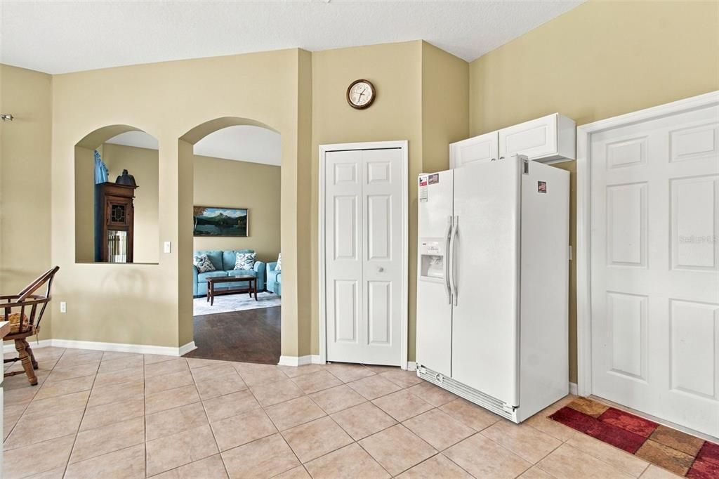 For Sale: $339,900 (3 beds, 2 baths, 2028 Square Feet)
