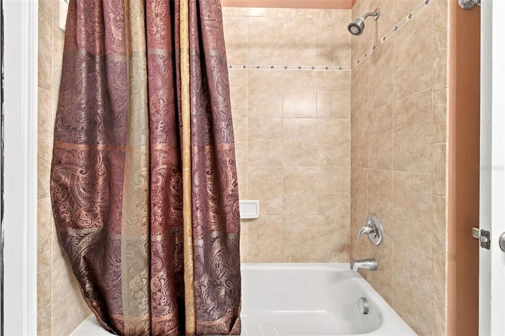 For Sale: $339,900 (3 beds, 2 baths, 2028 Square Feet)