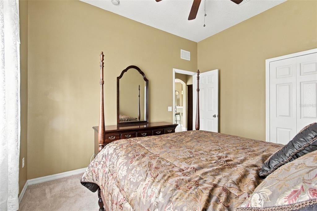 For Sale: $339,900 (3 beds, 2 baths, 2028 Square Feet)