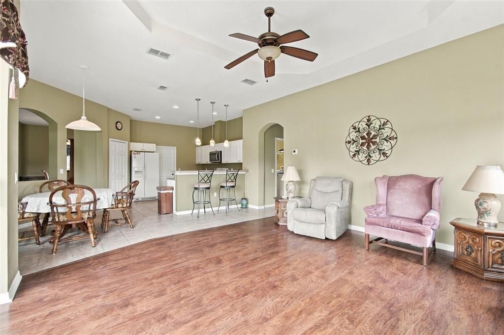 For Sale: $339,900 (3 beds, 2 baths, 2028 Square Feet)