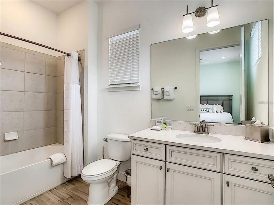 For Rent: $3,300 (3 beds, 3 baths, 1564 Square Feet)