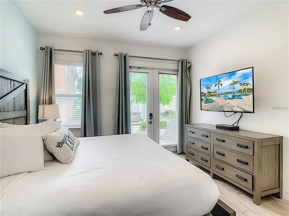 For Rent: $3,300 (3 beds, 3 baths, 1564 Square Feet)