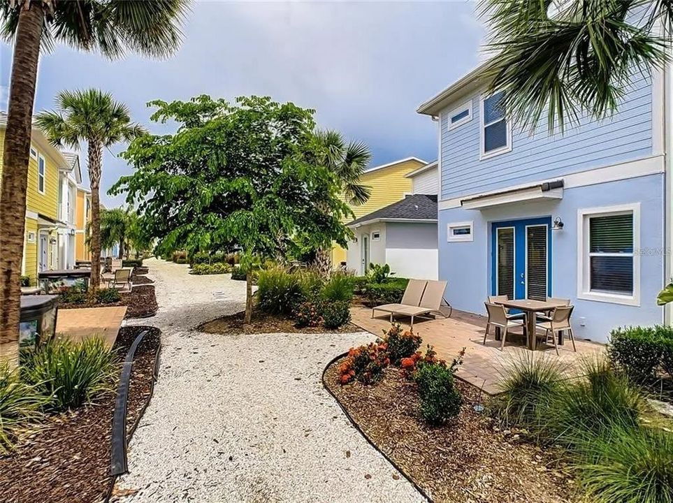 For Rent: $3,300 (3 beds, 3 baths, 1564 Square Feet)
