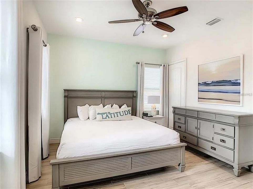 For Rent: $3,300 (3 beds, 3 baths, 1564 Square Feet)