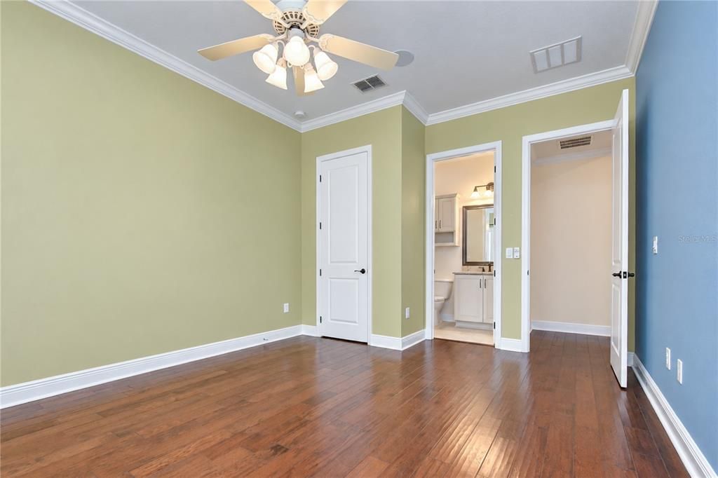 For Sale: $625,000 (3 beds, 2 baths, 2640 Square Feet)
