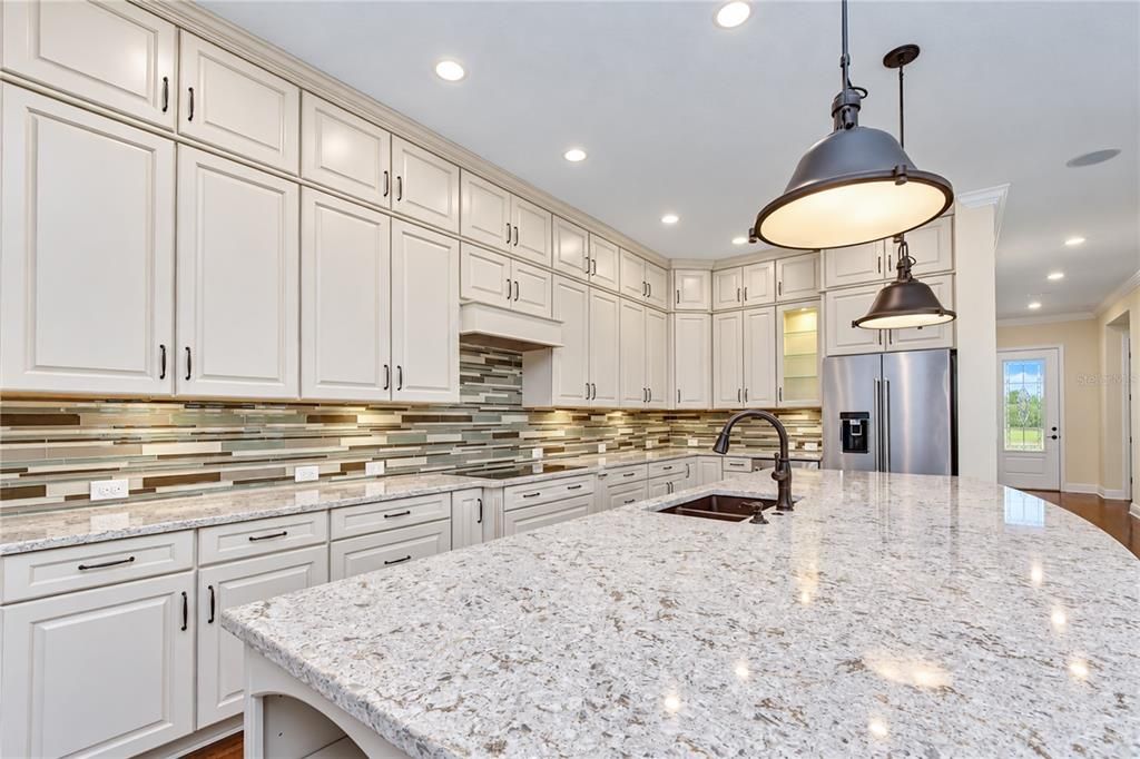For Sale: $625,000 (3 beds, 2 baths, 2640 Square Feet)