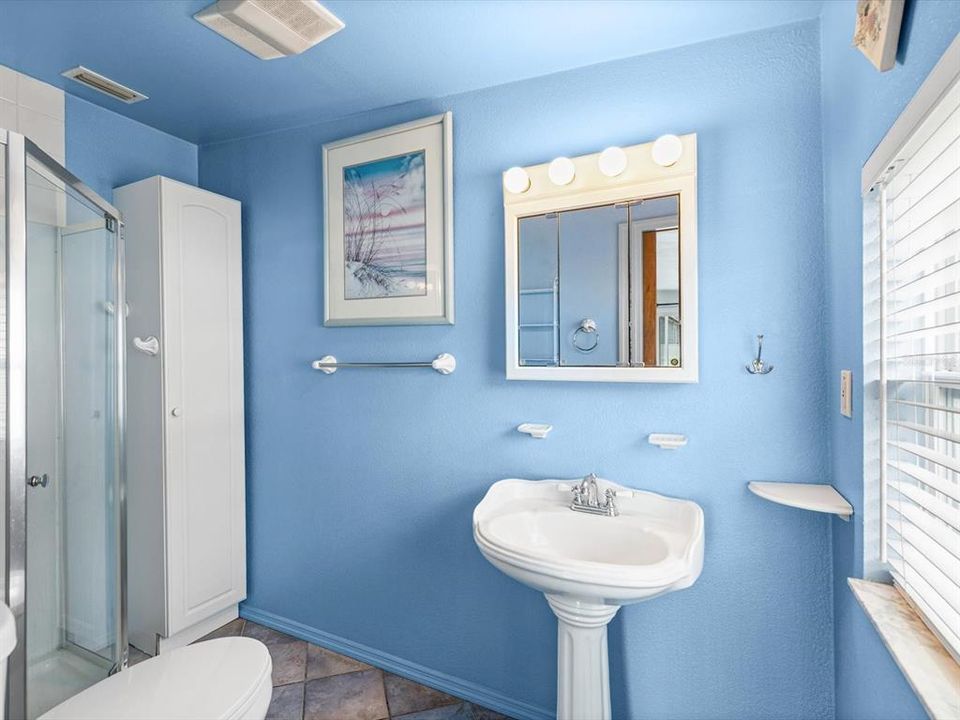 For Sale: $345,000 (2 beds, 2 baths, 1158 Square Feet)