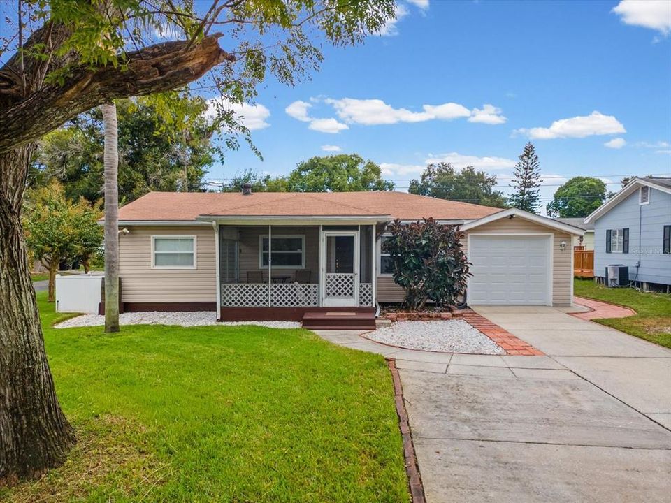 For Sale: $345,000 (2 beds, 2 baths, 1158 Square Feet)