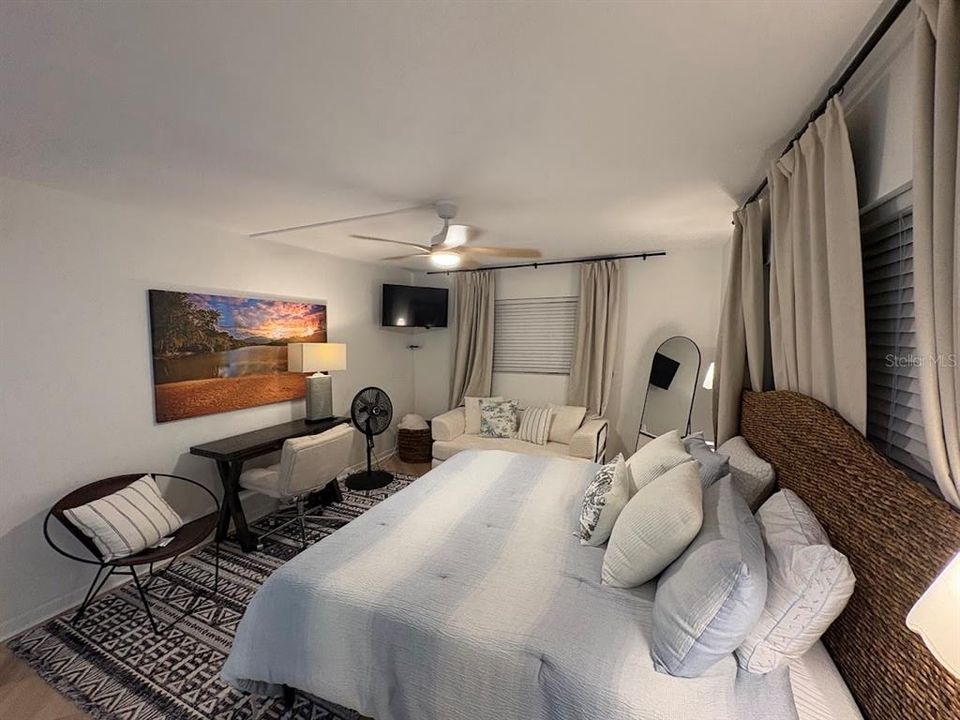 For Rent: $2,900 (1 beds, 1 baths, 745 Square Feet)