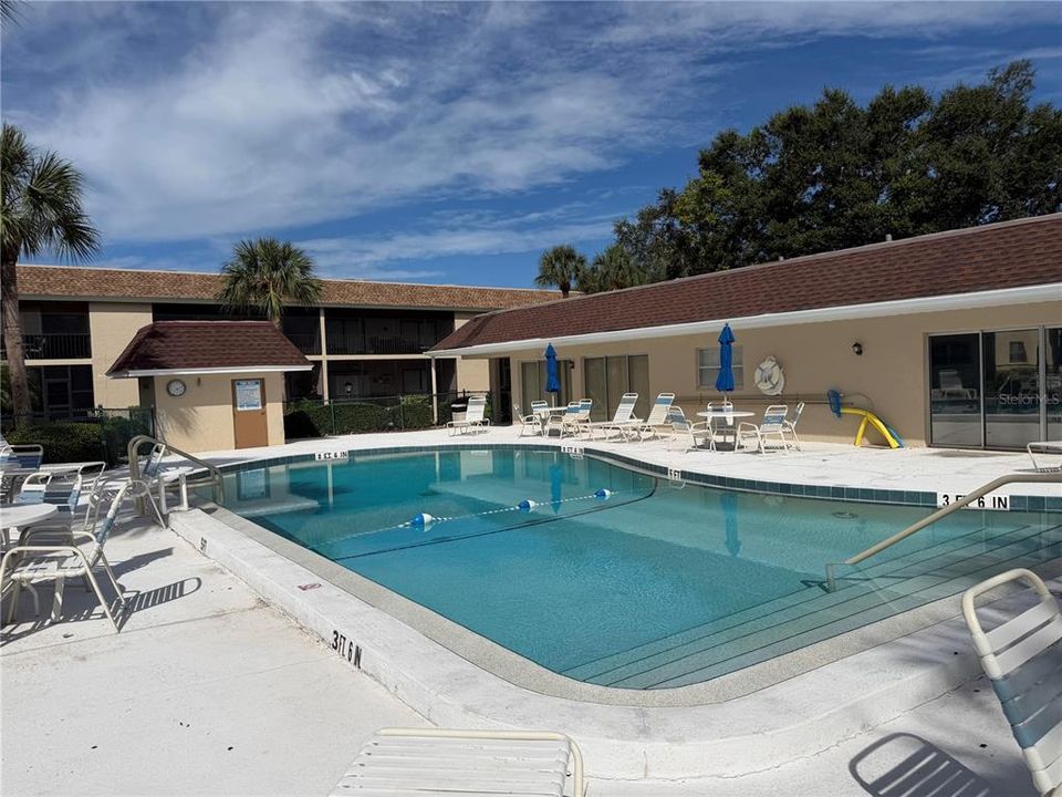 For Rent: $2,900 (1 beds, 1 baths, 745 Square Feet)