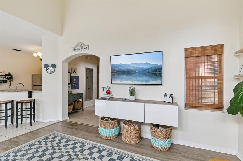 For Sale: $315,000 (4 beds, 3 baths, 1645 Square Feet)