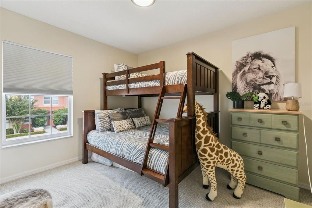 For Sale: $315,000 (4 beds, 3 baths, 1645 Square Feet)