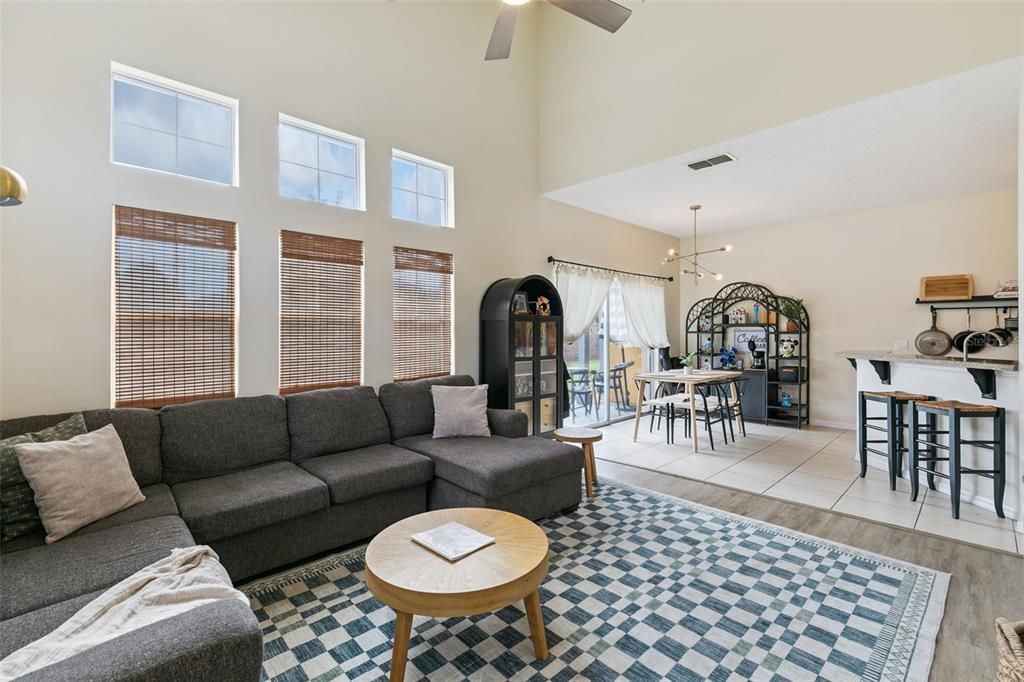 For Sale: $315,000 (4 beds, 3 baths, 1645 Square Feet)