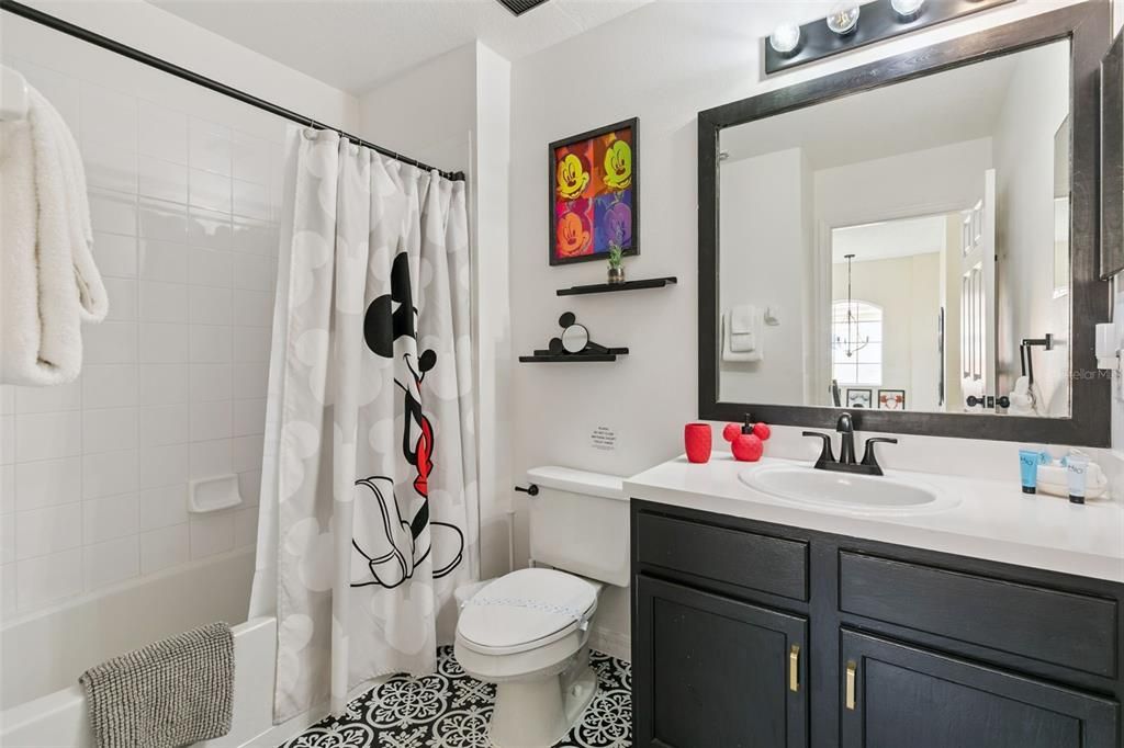 For Sale: $315,000 (4 beds, 3 baths, 1645 Square Feet)