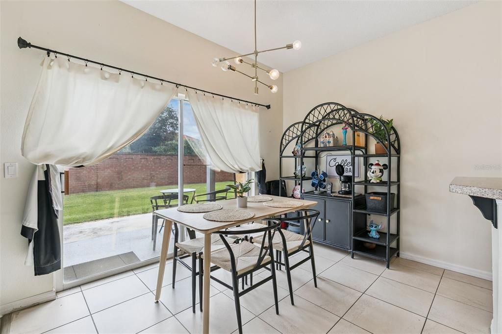 For Sale: $315,000 (4 beds, 3 baths, 1645 Square Feet)